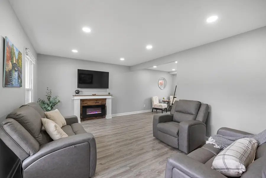 2320 W Rawson Ave, Oak Creek, WI 53154 - Image #2