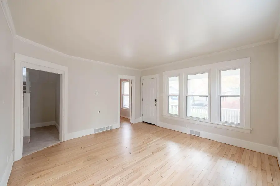 540 Hayes Ave, Racine, WI 53405 - Image #2