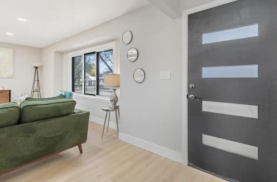 1215 S 91st St, West Allis, WI 53214 - Image #3