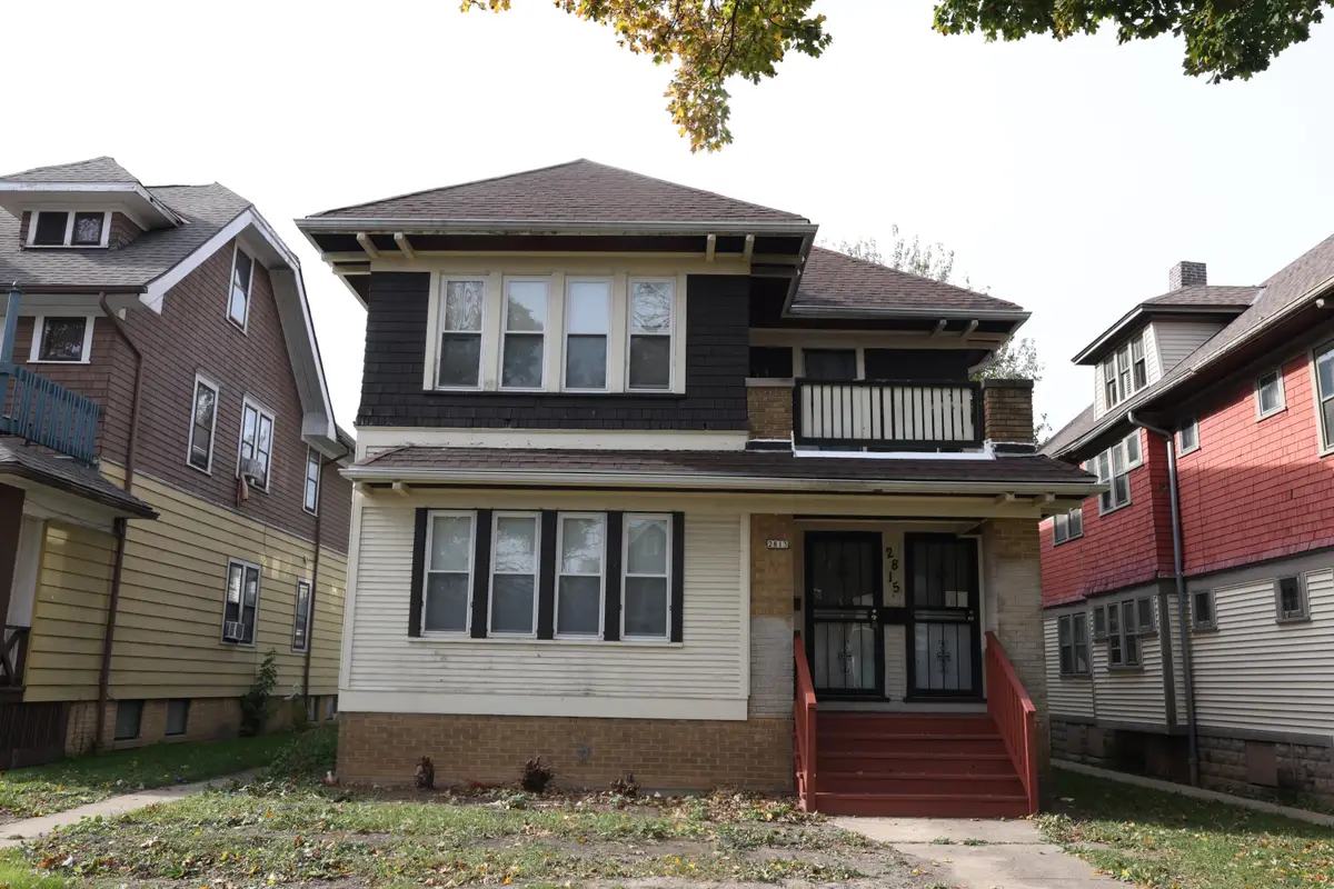 2813 N 49th St, Milwaukee, WI 53210 - Image #1