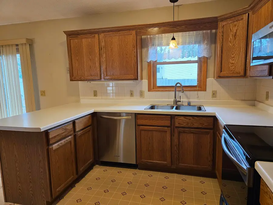 215 Sarah Cir, Rockland, WI 54653 - Image #3