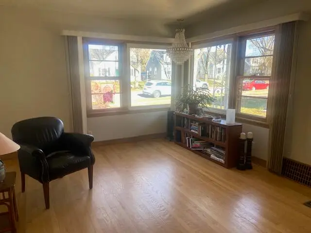 7837 Livingston Ave, Wauwatosa, WI 53213 - Image #2