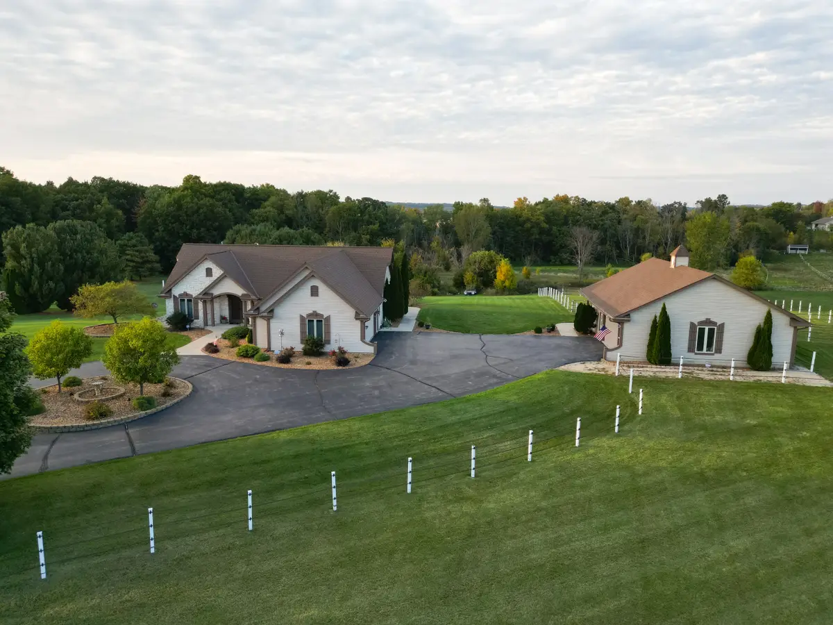 4942 Bridle Path Ln, Polk, WI 53076 - Image #1