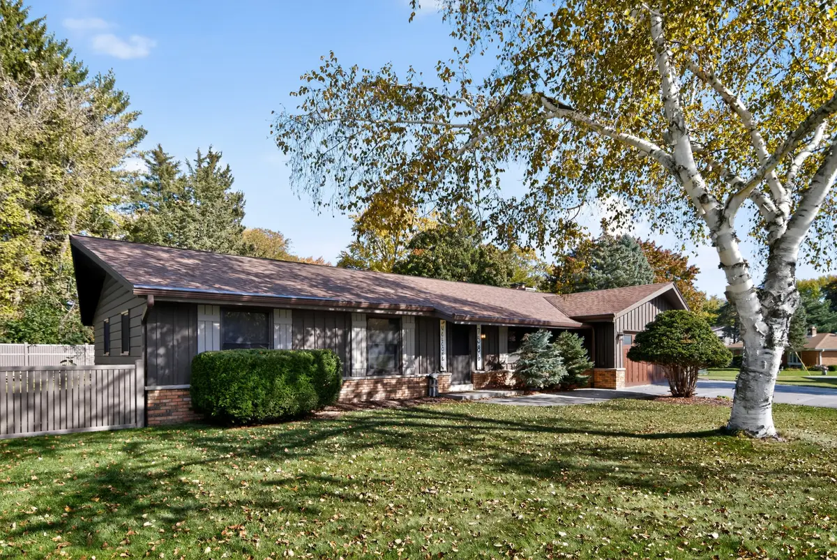 W150S7586 Dorothy Dr, Muskego, WI 53150 - Image #1