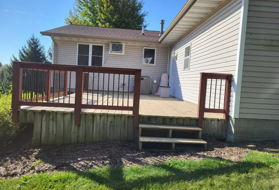 9396 Boltonville Rd, Farmington, WI 53040 - Image #2