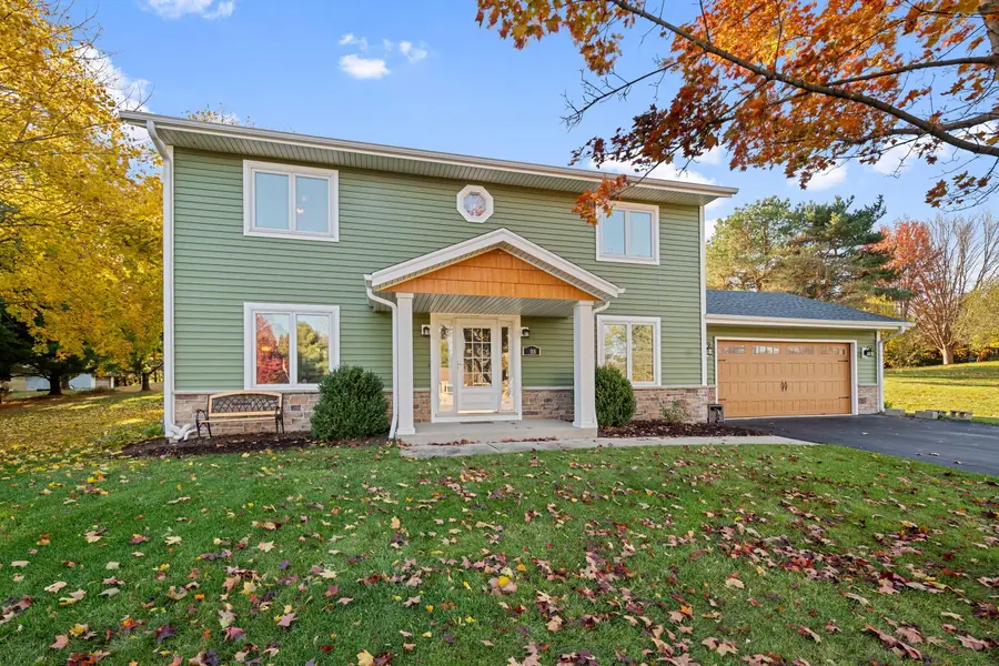 508 Karin Dr, North Prairie, WI 53153 - Image #2