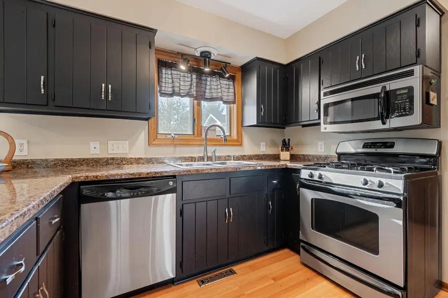 508 Karin Dr, North Prairie, WI 53153 - Image #3