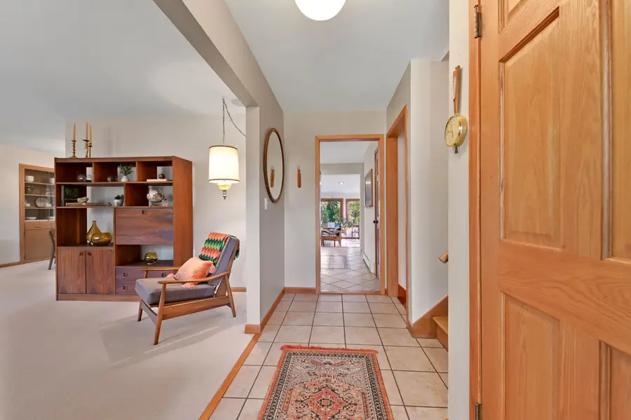 1080 Westbrooke Pkwy, Brookfield Town, WI 53186 - Image #3