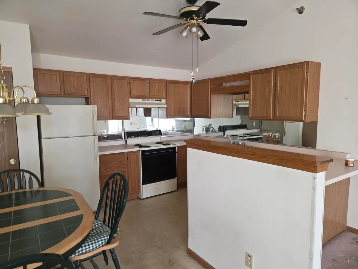 3651 E Barbara Ct, Oak Creek, WI 53154 - Image #1