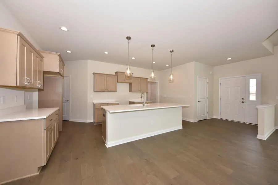 439 Standing Stone Dr, Waukesha, WI 53189 - Image #3