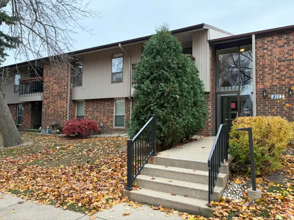 8117 W Manitoba St, West Allis, WI 53219