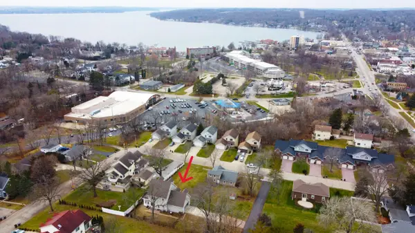 145 West St, Lake Geneva, WI 53147