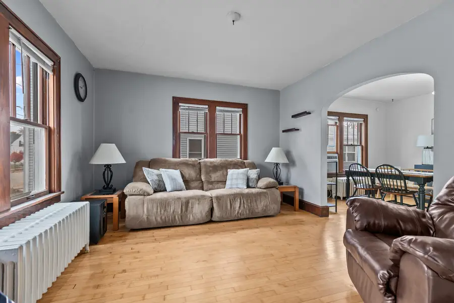 919 W 5th Ave, Oshkosh, WI 54902 - Image #2