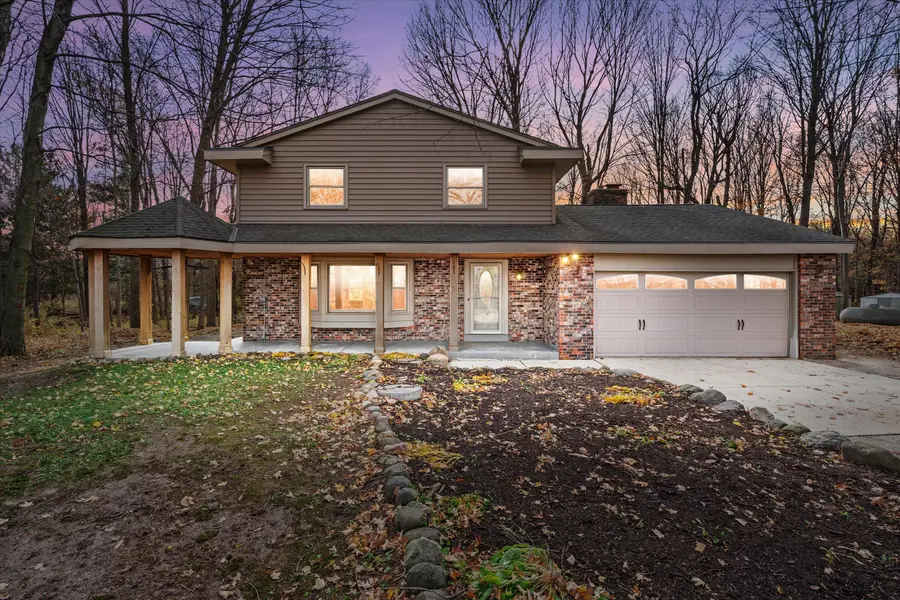 11693 Sherman Rd, Cedarburg, WI 53012 - Image #2