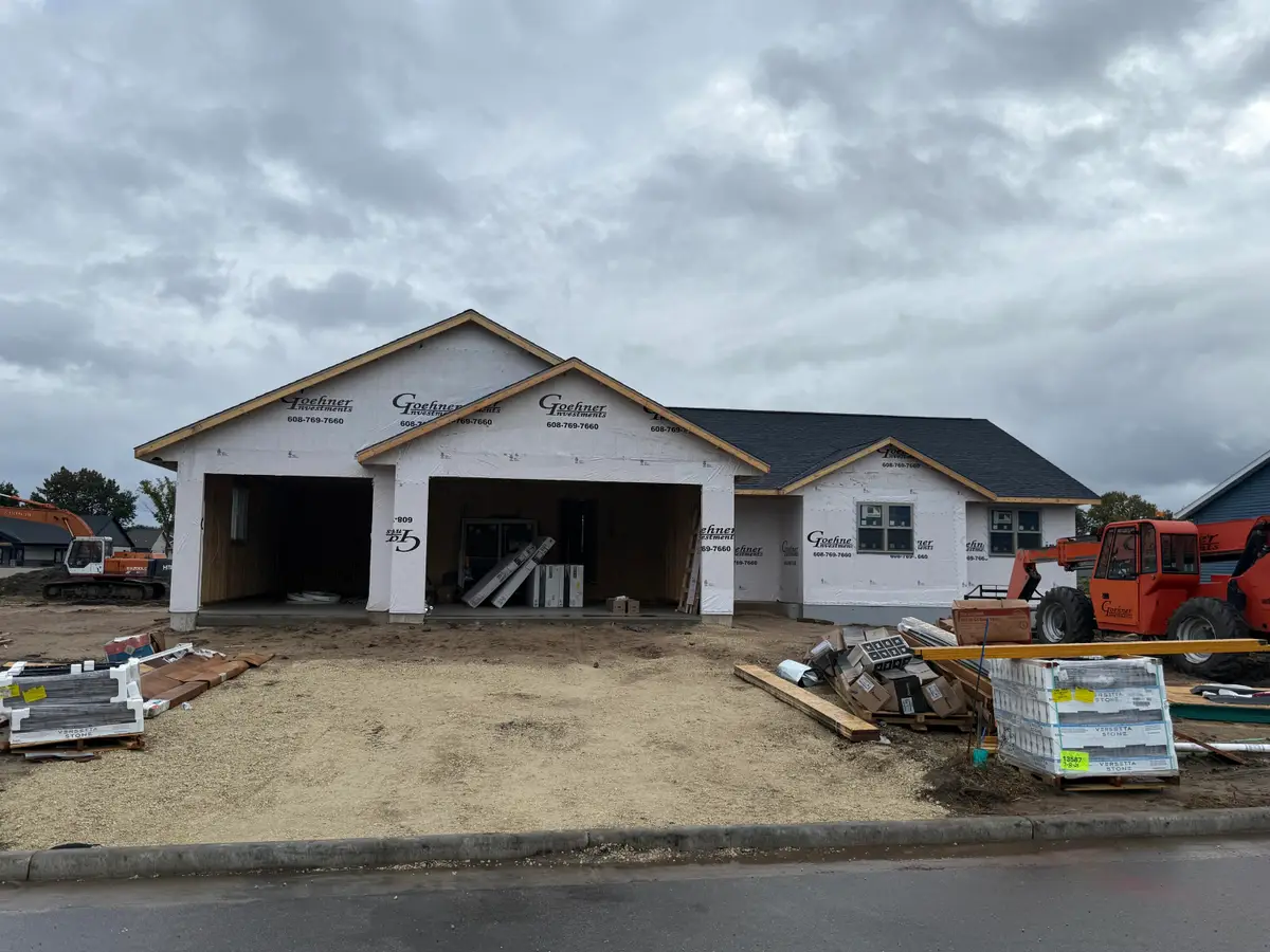 1838 Arches Dr, Holmen, WI 54636 - Image #1