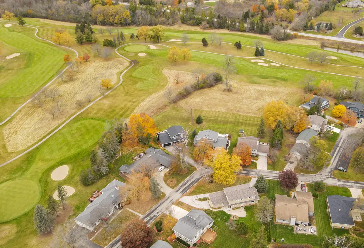 3431 W Colette Ct, Mequon, WI 53092 - Image #1