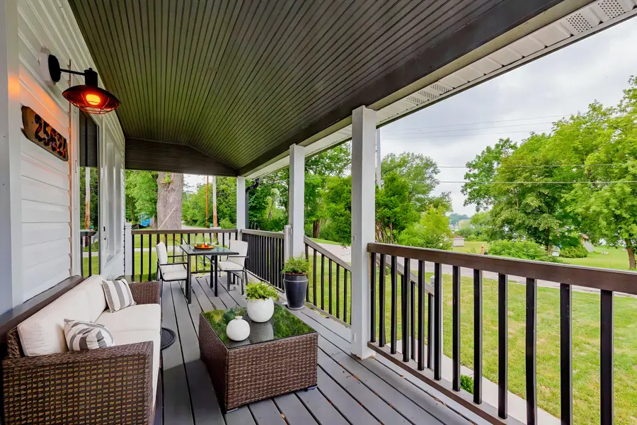 25621 S Wind Lake Rd, Wind Lake, WI 53185 - Image #2