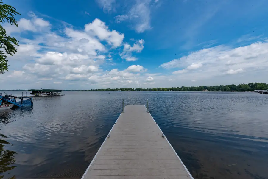 25621 S Wind Lake Rd, Wind Lake, WI 53185 - Image #3