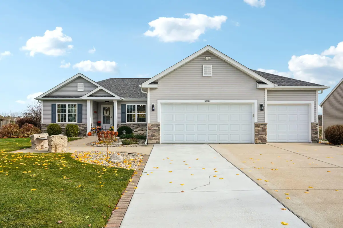 N8174 Woody Ln, Ixonia, WI 53036 - Image #1