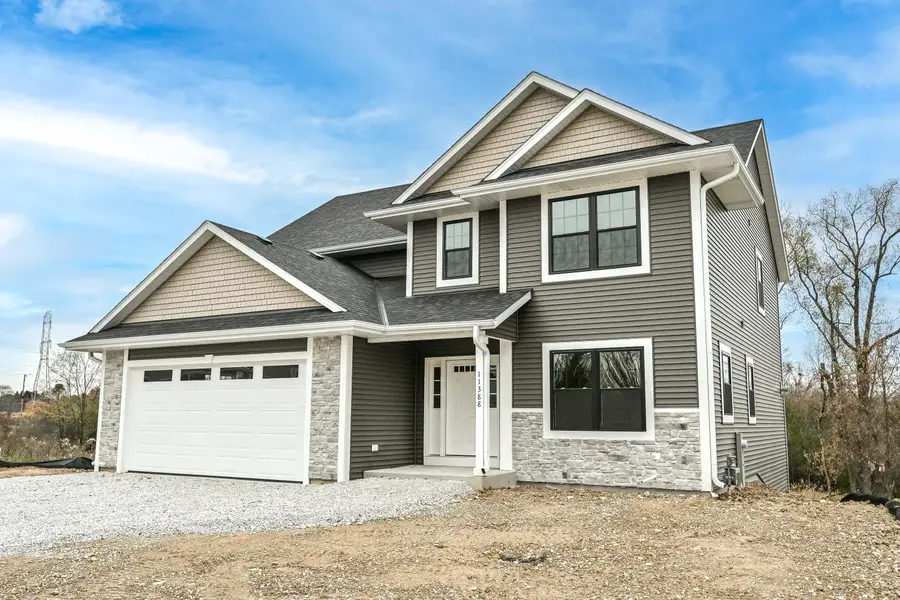 11388 W Tess Creek St, Franklin, WI 53132 - Image #2