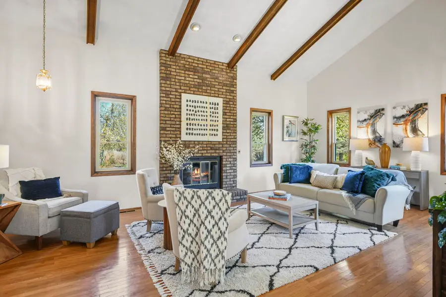 3723 Meadowbrooke Cir, Windsor, WI 53532 - Image #3