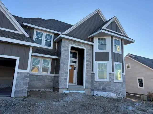 1350 Mohican Trl, Waukesha, WI 53189 - Image #2