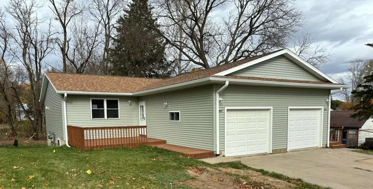 337 Mulberry St, Baraboo, WI 53913 - Image #1