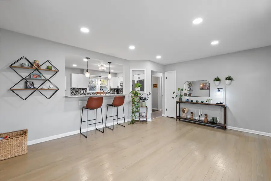 185 W Uncas Ave, Milwaukee, WI 53207 - Image #3