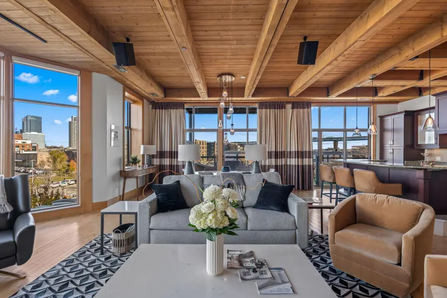 541 E Erie St, Milwaukee, WI 53202 - Image #2