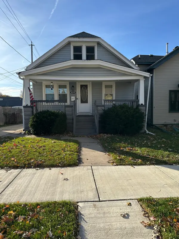 8319 W Rogers St, West Allis, WI 53219