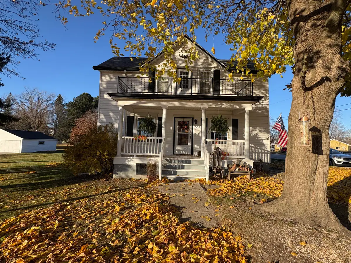 351 Randolph St, Mishicot, WI 54228 - Image #1