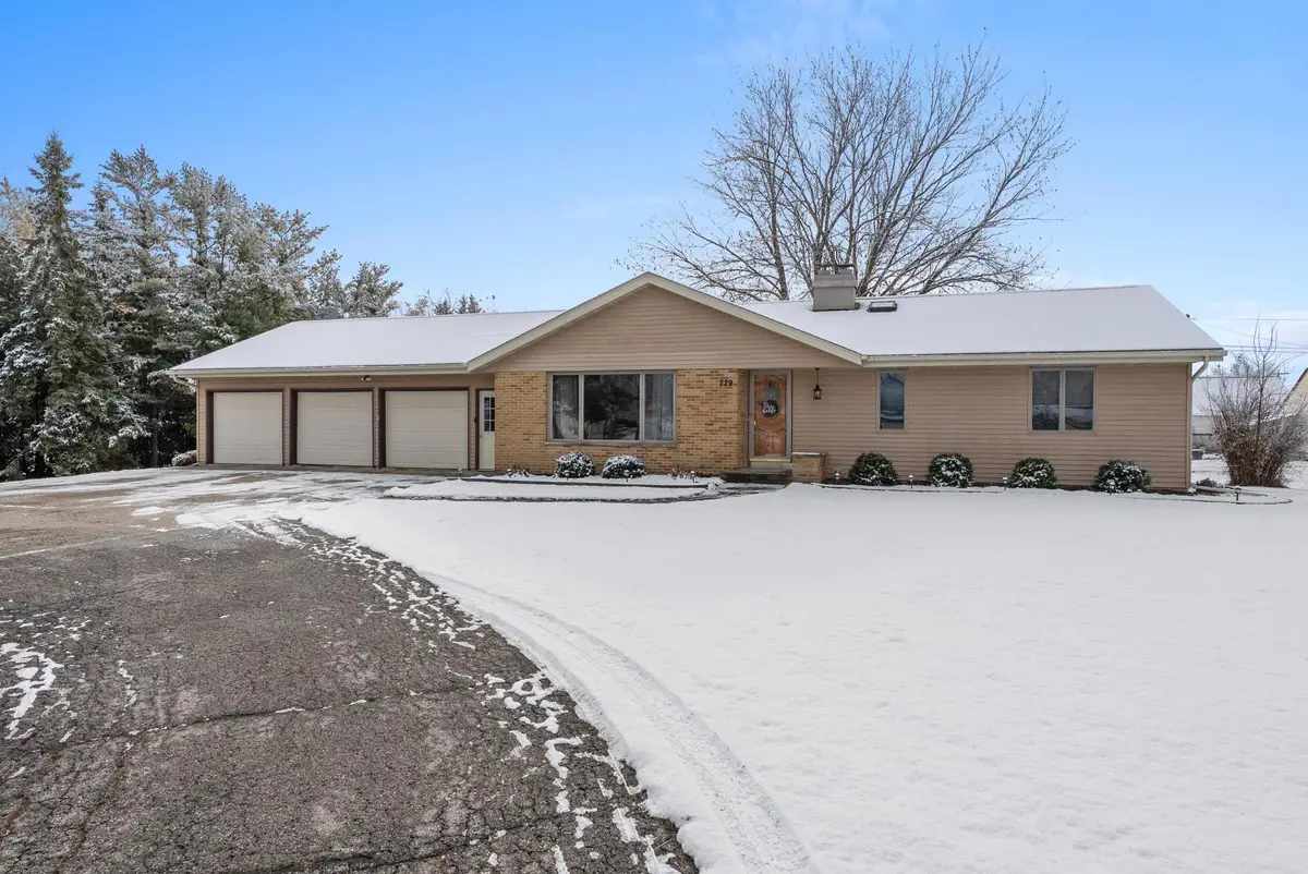 229 Main St, Reedsville, WI 54230 - Image #1