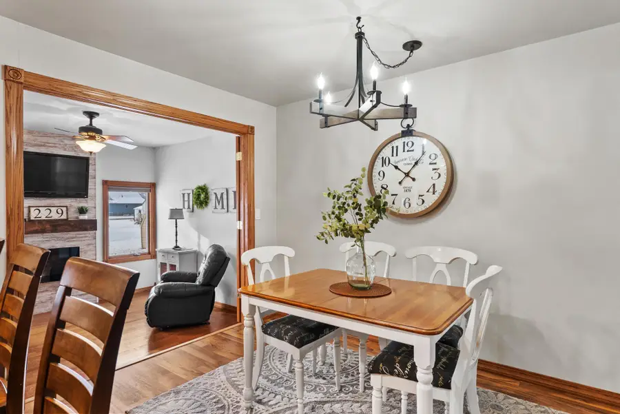 229 Main St, Reedsville, WI 54230 - Image #3