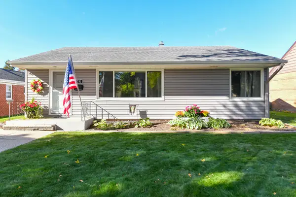 2751 N 88th St, Milwaukee, WI 53222