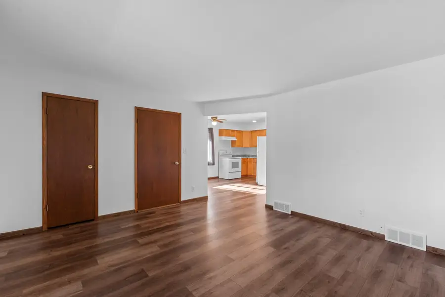 133 Judge Dr, Saukville, WI 53080 - Image #2