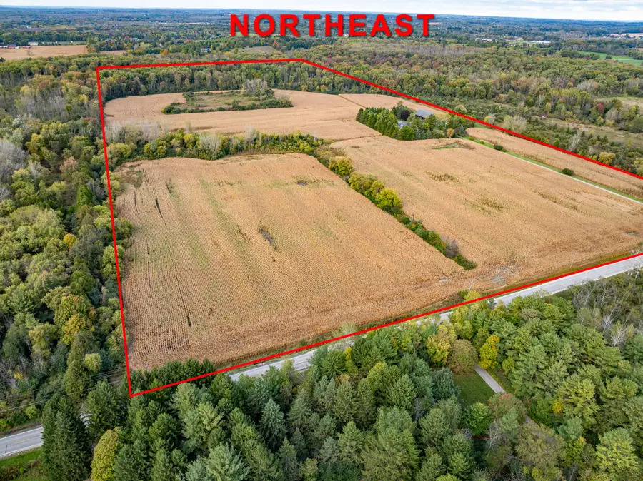 9916 Sherman Rd, Cedarburg, WI 53012 - Image #3