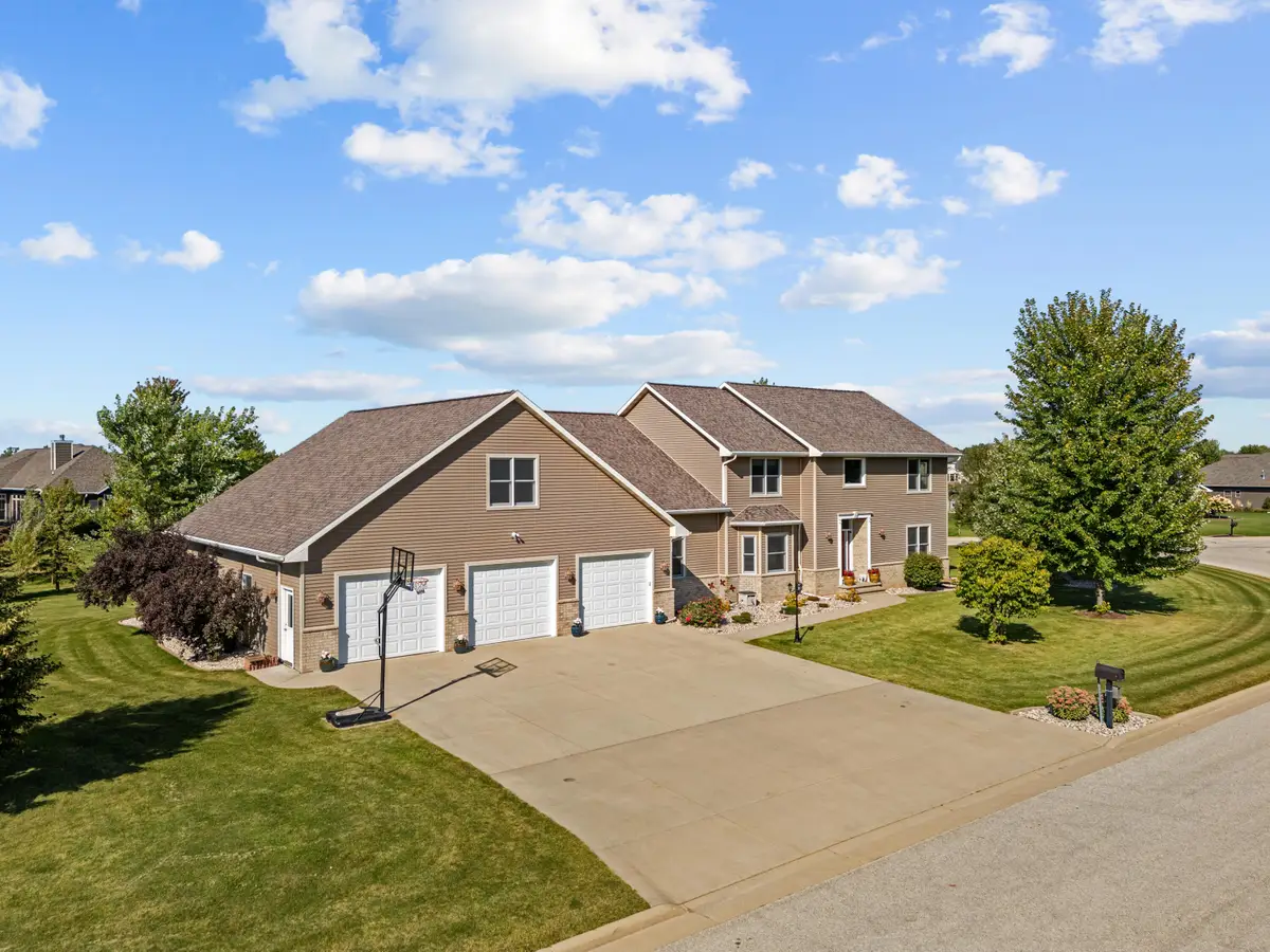 W5071 Cherrywood Ct, Sherwood, WI 54169 - Image #1