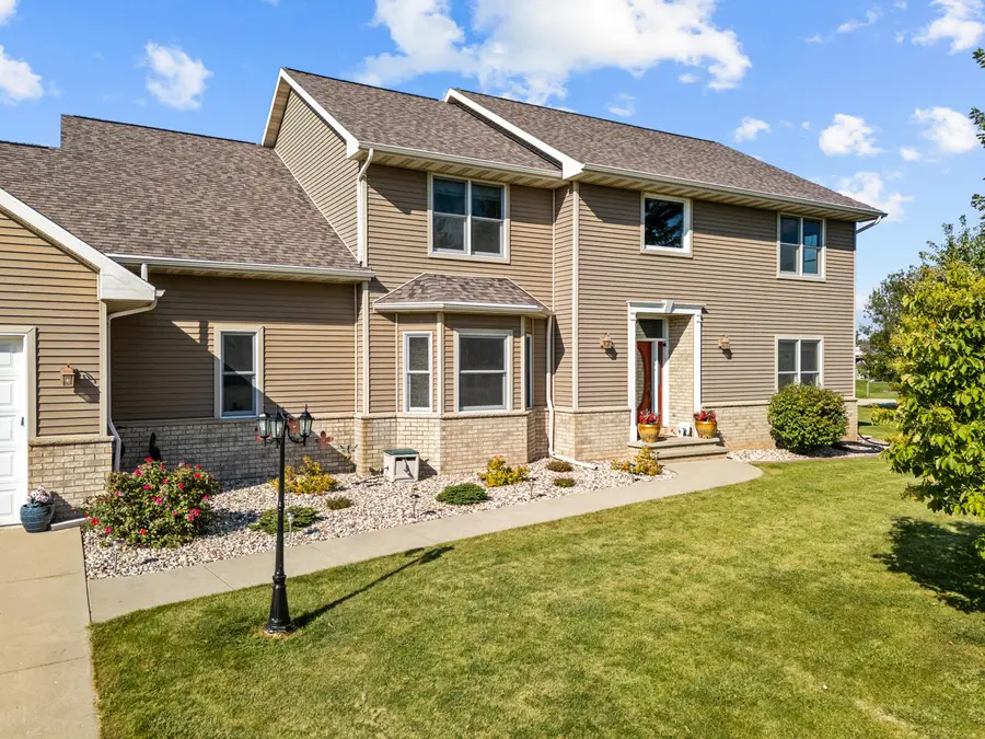 W5071 Cherrywood Ct, Sherwood, WI 54169 - Image #3