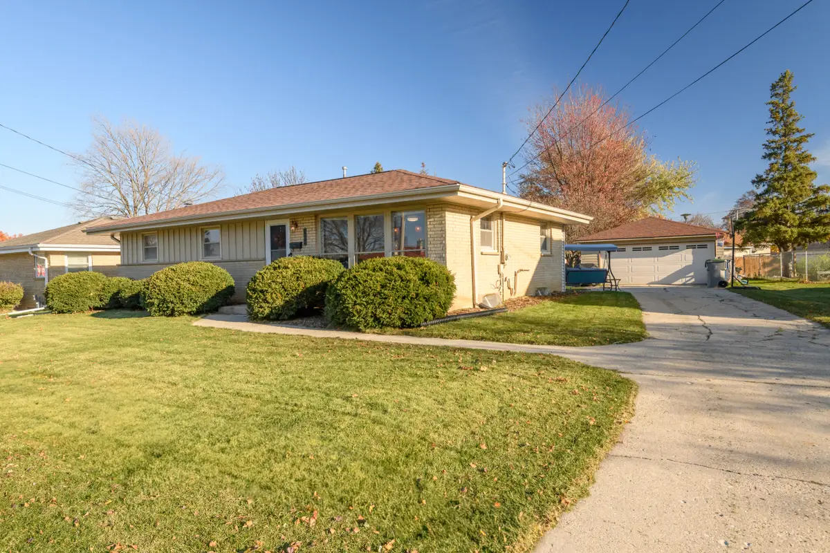 3670 S 69th St, Milwaukee, WI 53220 - Image #1