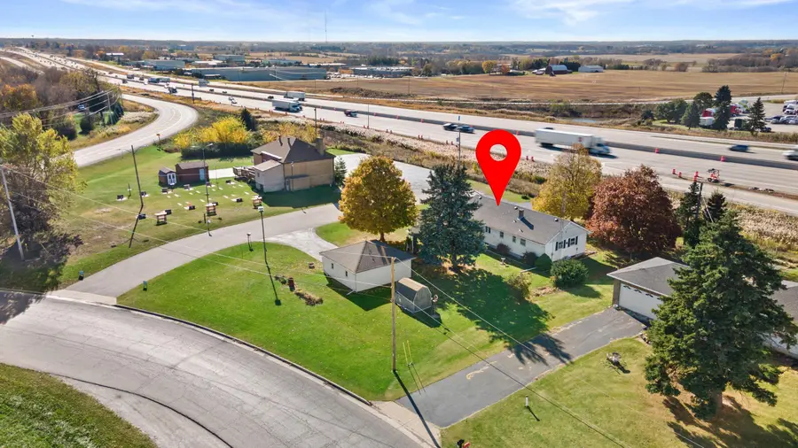 4230 Michel Ct, Caledonia, WI 53126 - Image #3