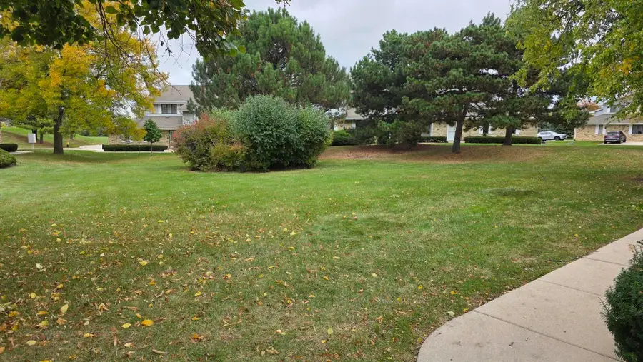 1435 Sun Valley Dr, Mount Pleasant, WI 53406 - Image #2