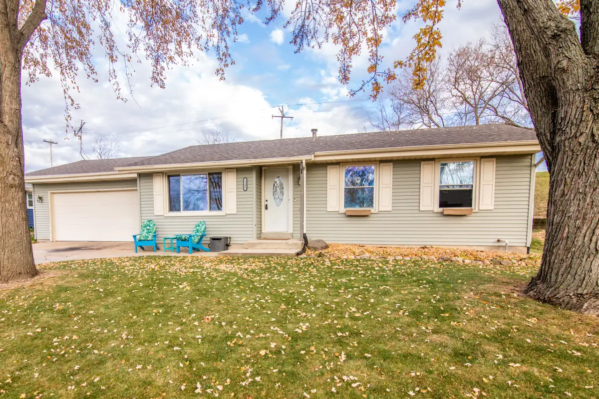 1509 Hillside Ln, Watertown, WI 53098 - Image #1