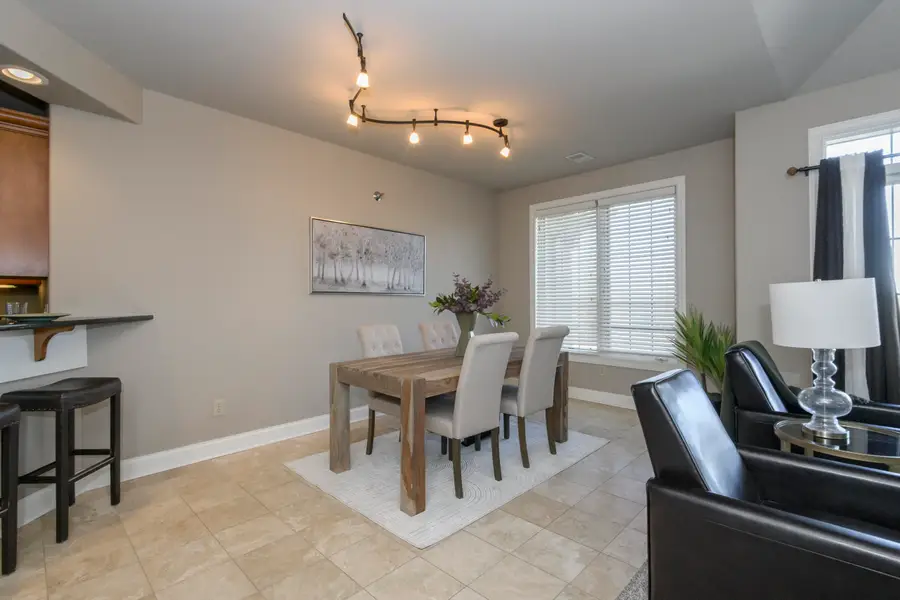 2912 N University Dr, Waukesha, WI 53188 - Image #2