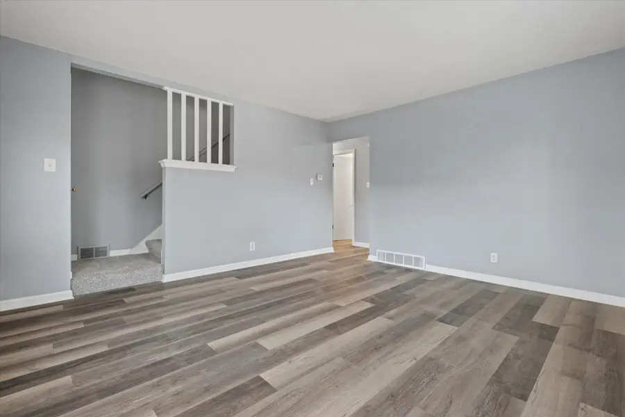 440 Gascoigne Dr, Waukesha, WI 53188 - Image #3