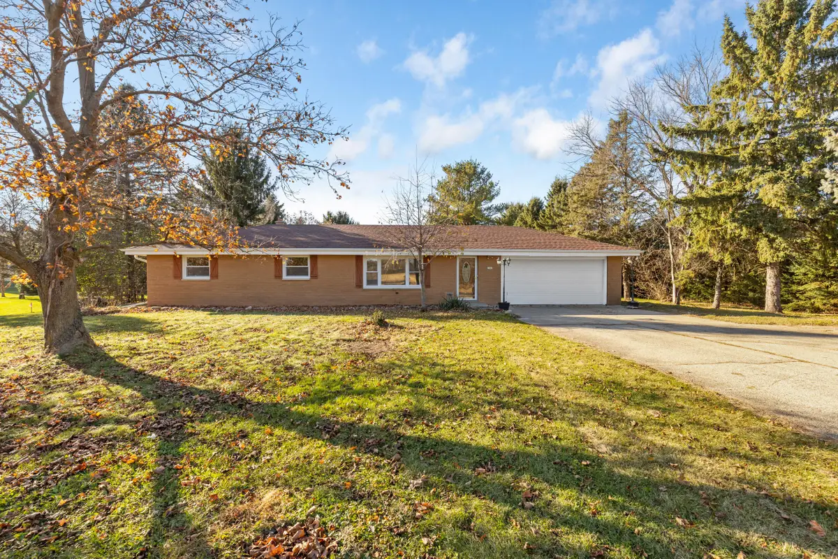 1341 Scenic Rd, Richfield, WI 53033 - Image #1