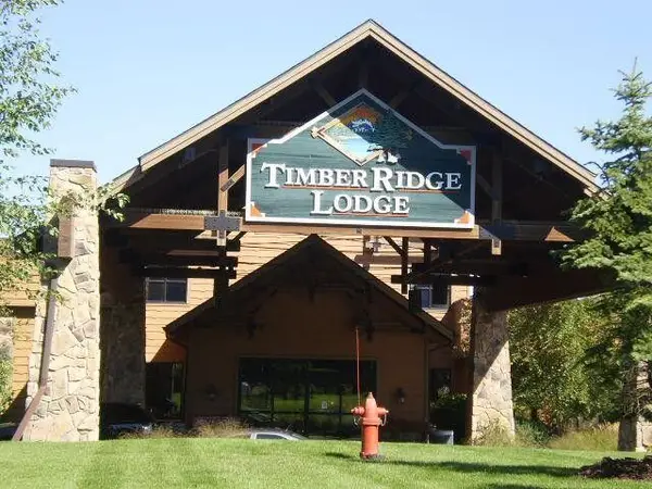 7020 Grand Geneva Way, Lake Geneva, WI 53147