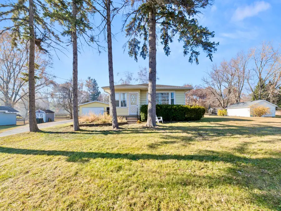 623 Burlington Ave, Twin Lakes, WI 53181 - Image #2