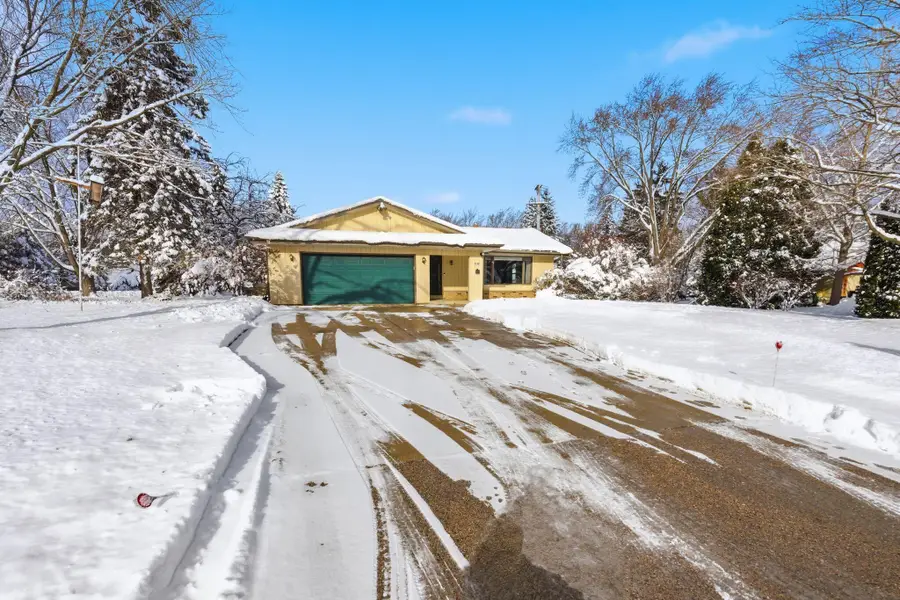 4780 W Donges Ln, Brown Deer, WI 53223 - Image #3
