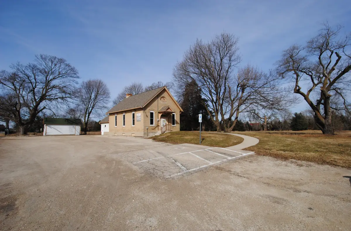 W4614 Potter Rd, Lafayette, WI 53121 - Image #1