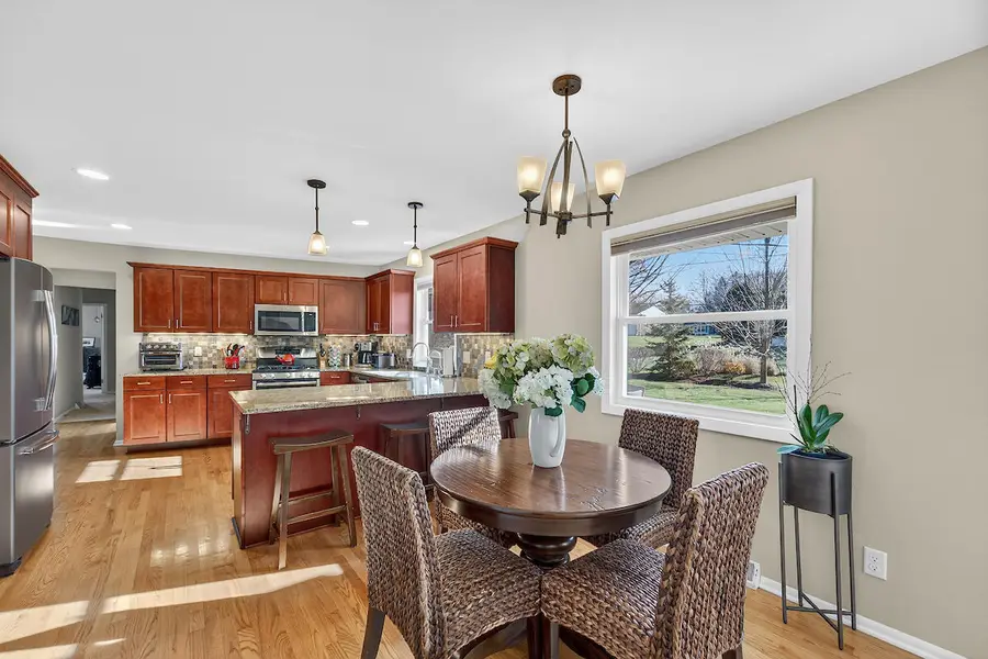 17495 Sierra Ln, Brookfield, WI 53045 - Image #2